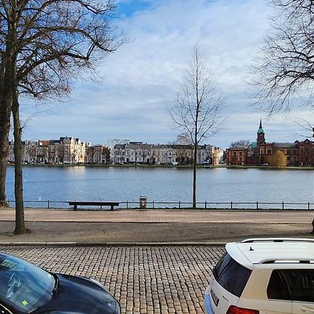 Das Ferienapartment Alexandrine Direkt Am Pfaffenteich Mit Eigenem Parkplatz Schwerin  Exterior foto