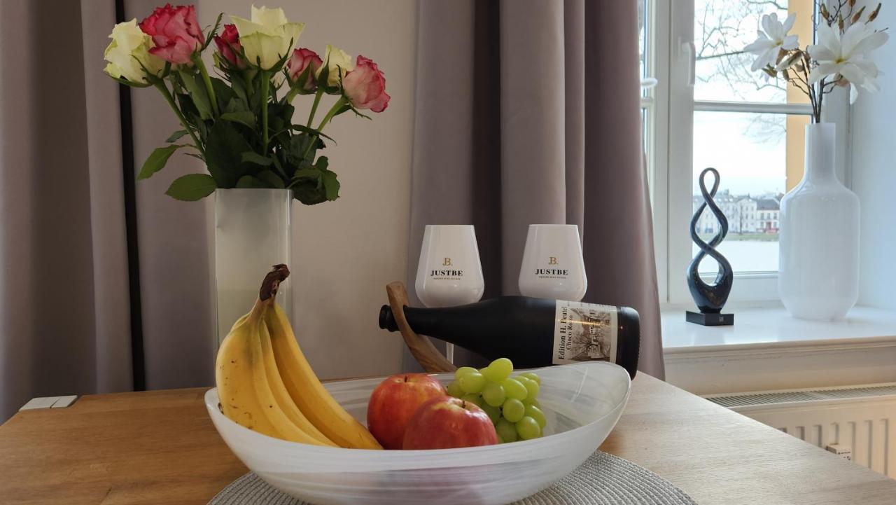 Das Ferienapartment Alexandrine Direkt Am Pfaffenteich Mit Eigenem Parkplatz Schwerin  Exterior foto